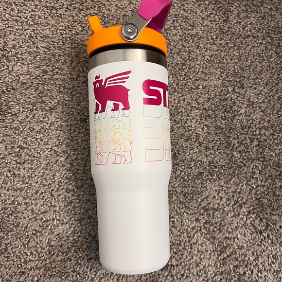 Stanley ice flow water bottle - Picture 3 of 3